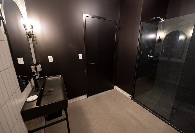 Отель Arch And Cable