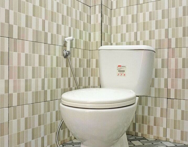 ホテル Oyo 92518 De Luna