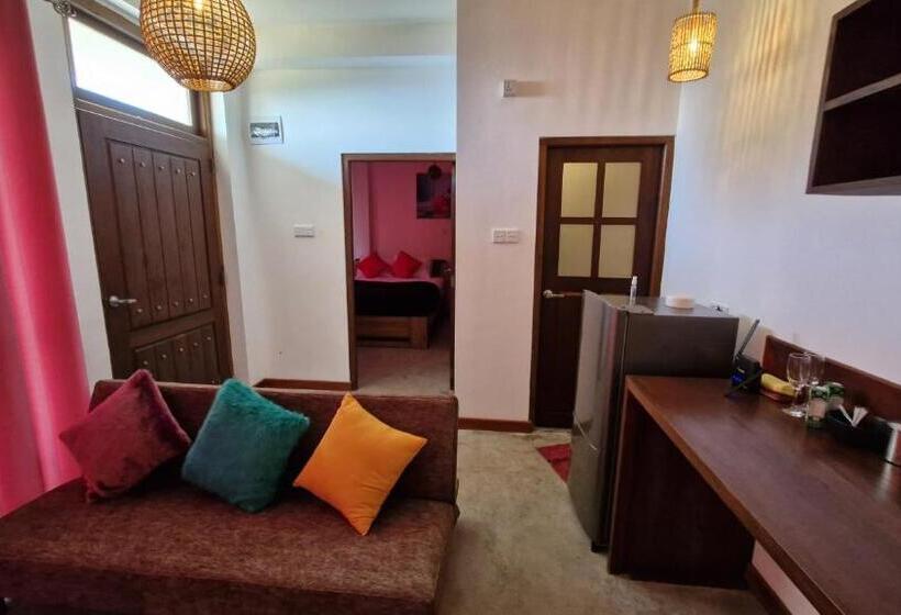 פנסיון O Neill S Cottage