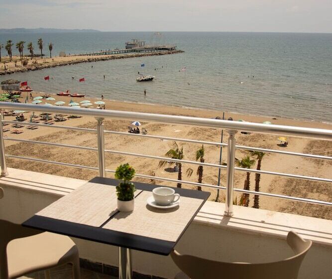 Wave Beachfront Apartments
