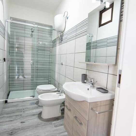 بنسيون Room In Bb   Palazzo Daquino   Large Double Room