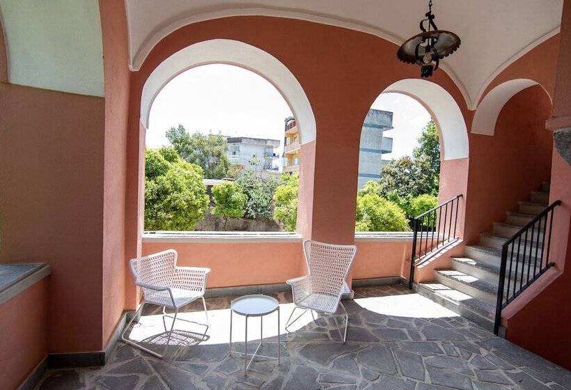 بنسيون Room In Bb   Palazzo Daquino   Large Double Room