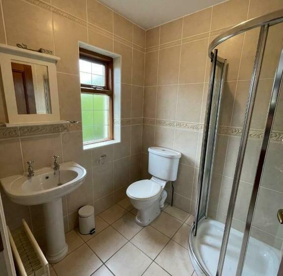 بنسيون Taylors Hill Luxury Guest House