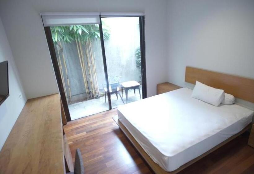 پانسیون The Heritage Karawaci