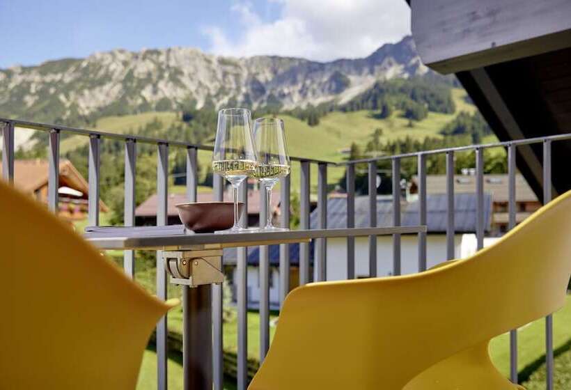 هتل Bergbuddies   übernachtung Inklusive Kostenlosen Bergbahntickets Und Vielem Mehr