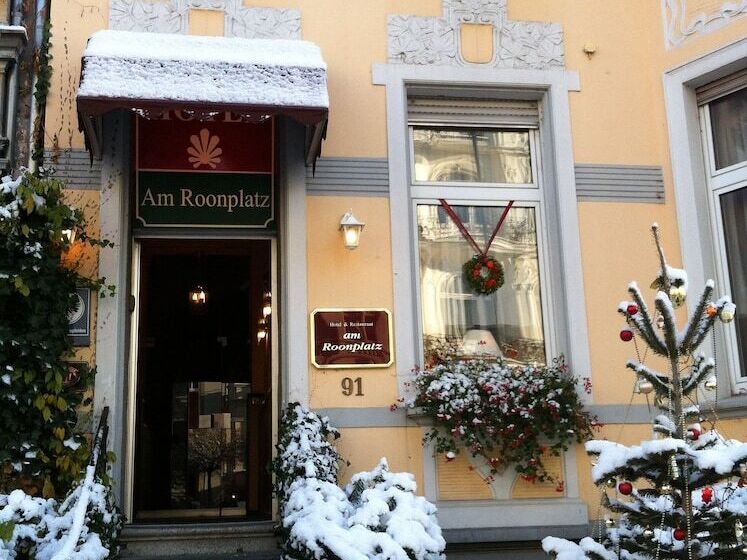 هتل Am Roonplatz
