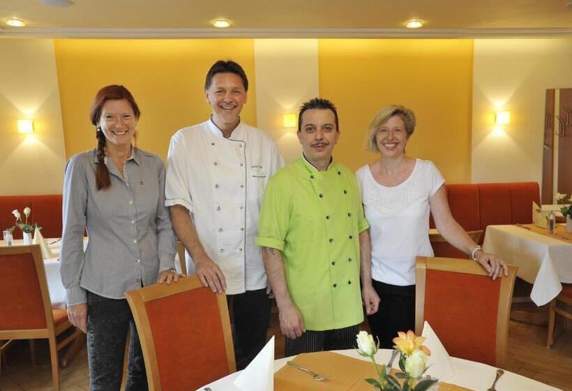 هتل Gasthof Rössle