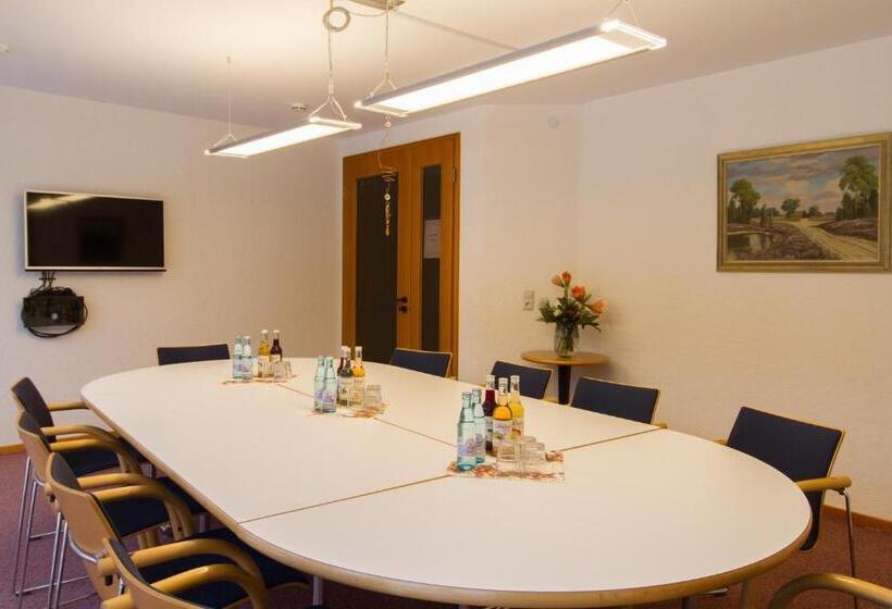 فندق Krelinger Freizeit  Und Tagungszentrum