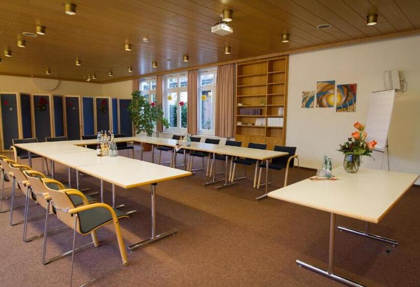 فندق Krelinger Freizeit  Und Tagungszentrum
