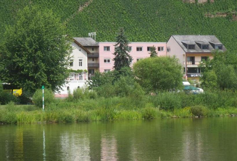 ホテル Uerziger Wuerzgarten