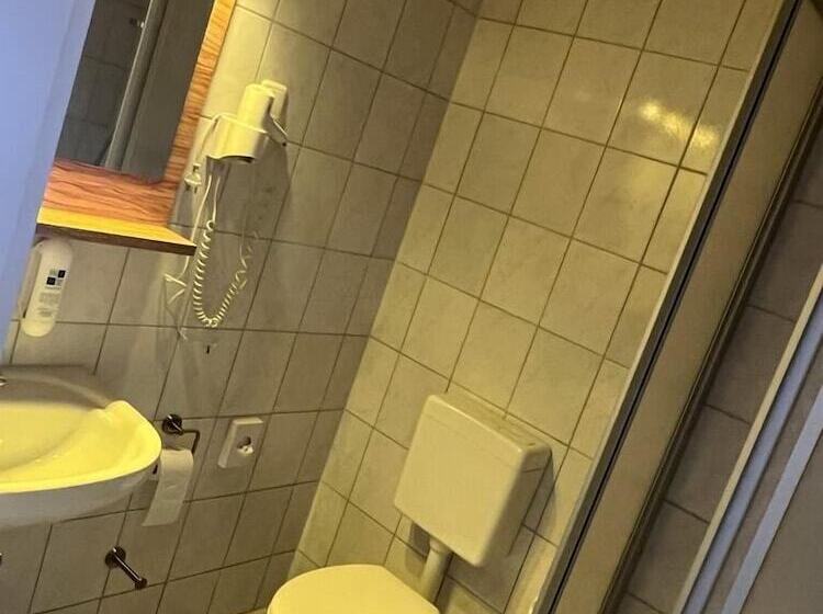 בית מלון כפרי Ziegenkrug   Pritzwalk