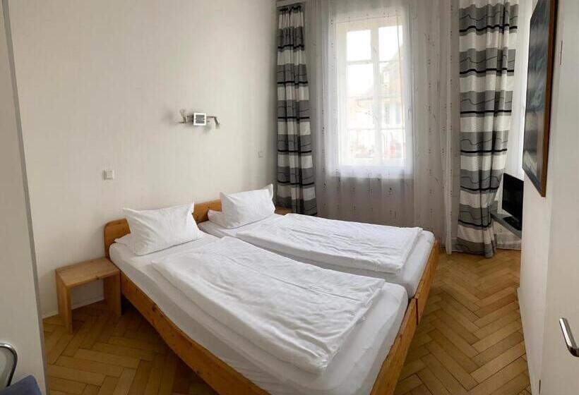 ユースホステル Gasthaus Zur Sonne