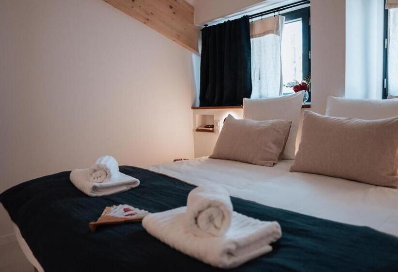 تختخواب و صبحانه Biarritz Surf Lodge Chambre D Hôtes