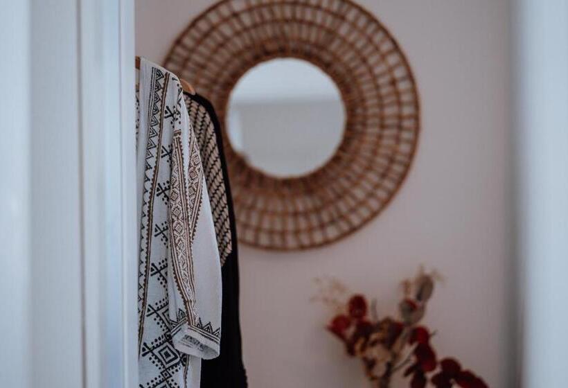 تختخواب و صبحانه Biarritz Surf Lodge Chambre D Hôtes