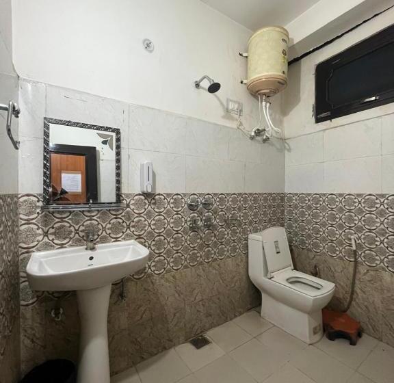 فندق Narayana Guest House