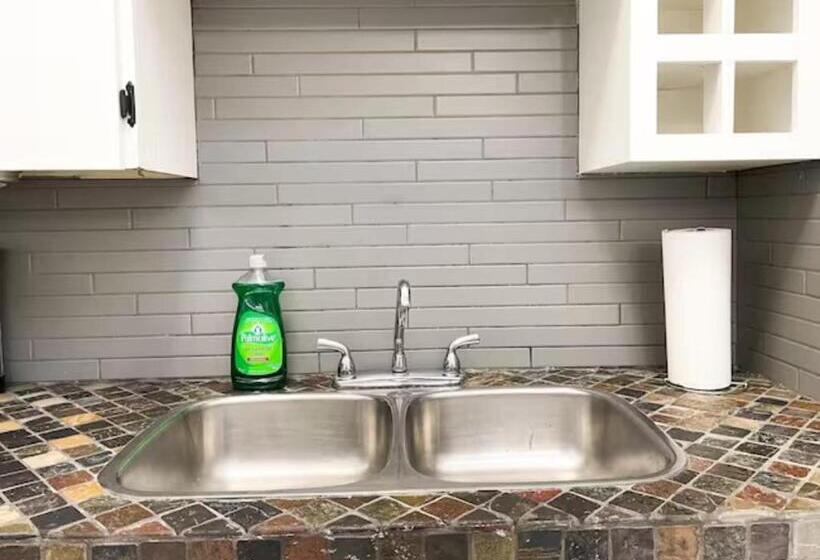 בית מלון כפרי Lake Superior Boutique