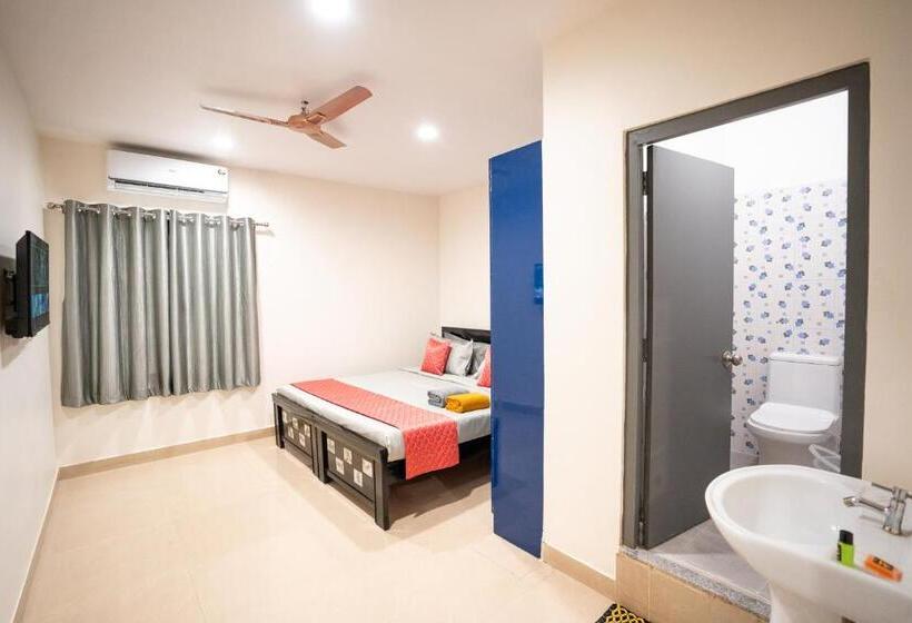 هتل Yellow Bells Signature Hitec City