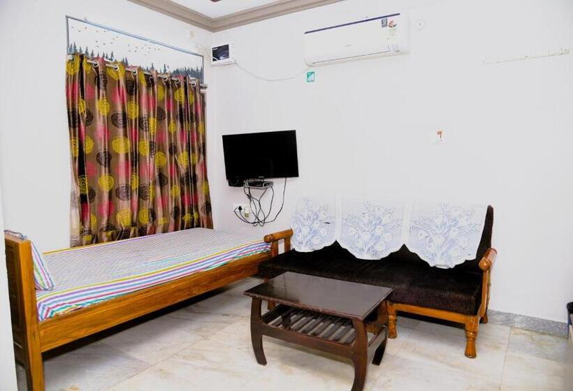 מוטל Varsha Residency