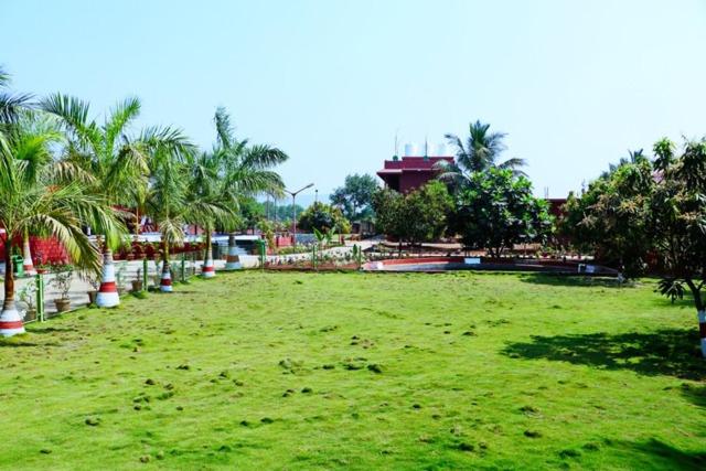 فندق Beach Village Resort