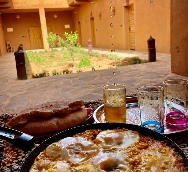 تختخواب و صبحانه Tigmi Timhar