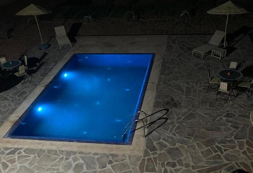 تختخواب و صبحانه Tigmi Timhar