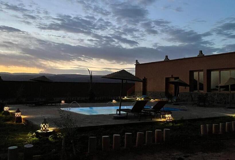 تختخواب و صبحانه Tigmi Timhar