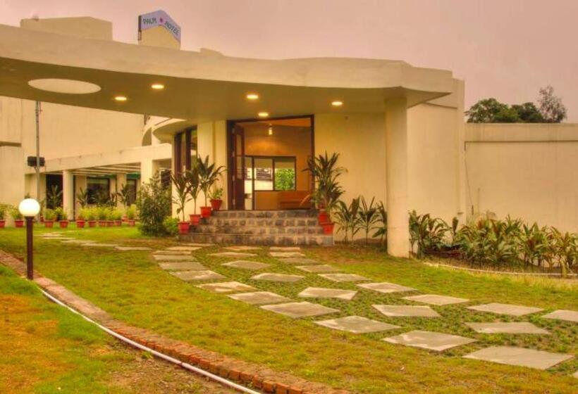 ホテル Goroomgo Luxury Palm Bhimtal   Luxury Room   Excellent Customer Service   Best Seller
