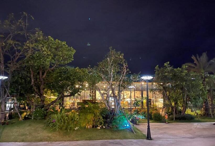 Hr Resort