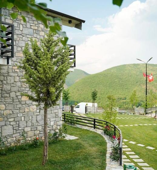 پانسیون Bujtina Adora