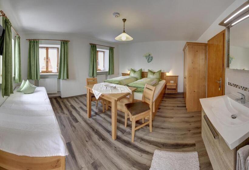 Отель Neuhaushof   Chiemgau Karte