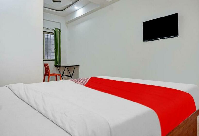 בית מלון כפרי Oyo Flagship 88826 Pruthvi Lodging