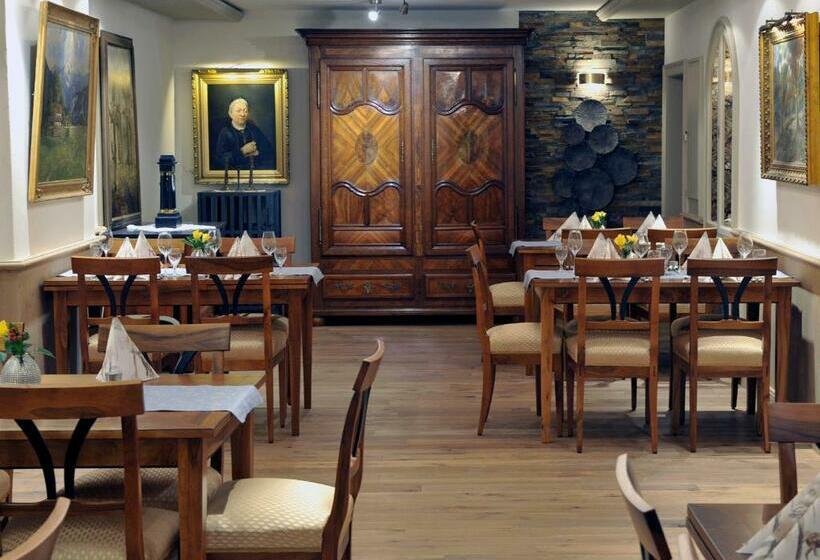 Общежитие Gasthaus Zum Goldenen Hirschen