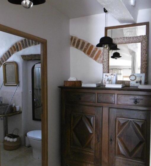 تختخواب و صبحانه Comfort And Fab Views