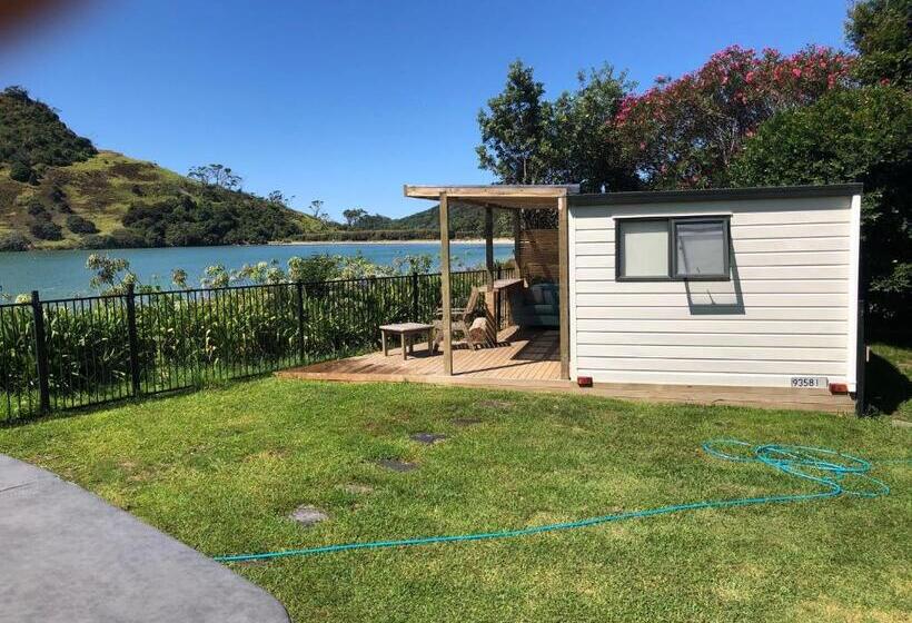 פנסיון Mount And Surf View Cabin