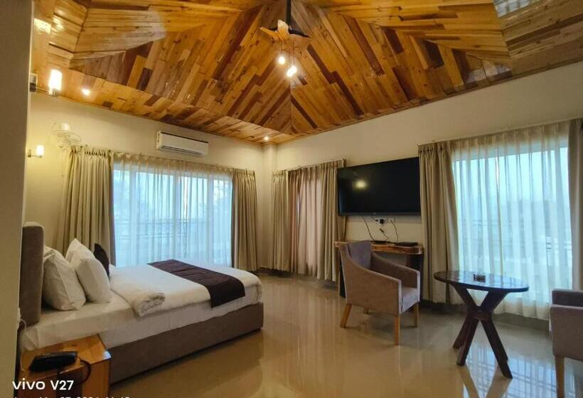 אתר נופש La Nicholas Lake View By Summit Hotels