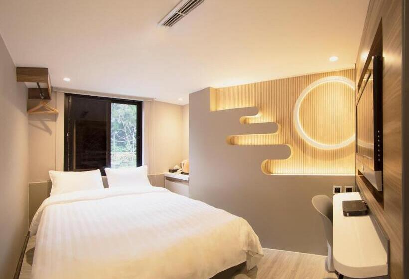 هتل Alishan Shermuh Tourist