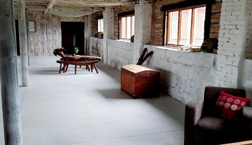 Oitme Hostel