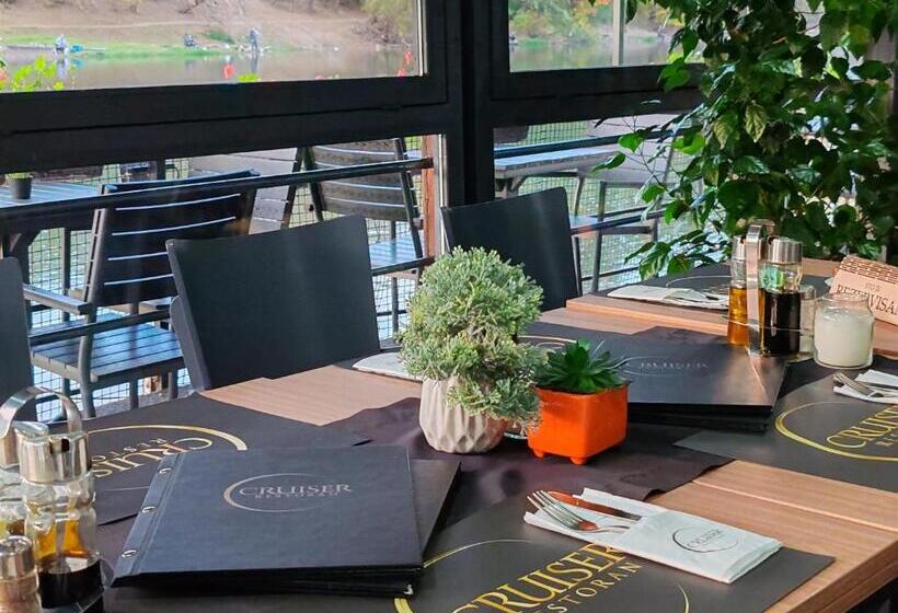 هتل Cruiser Restoran