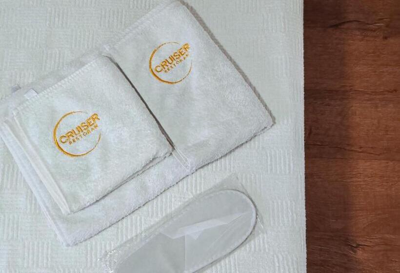 هتل Cruiser Restoran