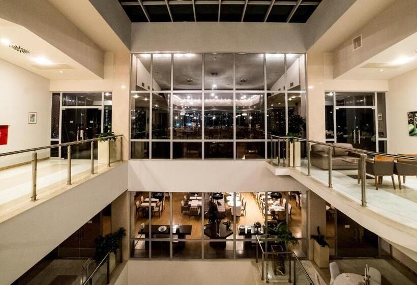 酒店 Elpida Resort & Spa