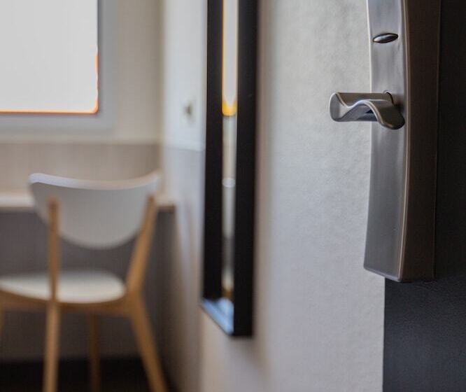 酒店 Face West Le Pontet