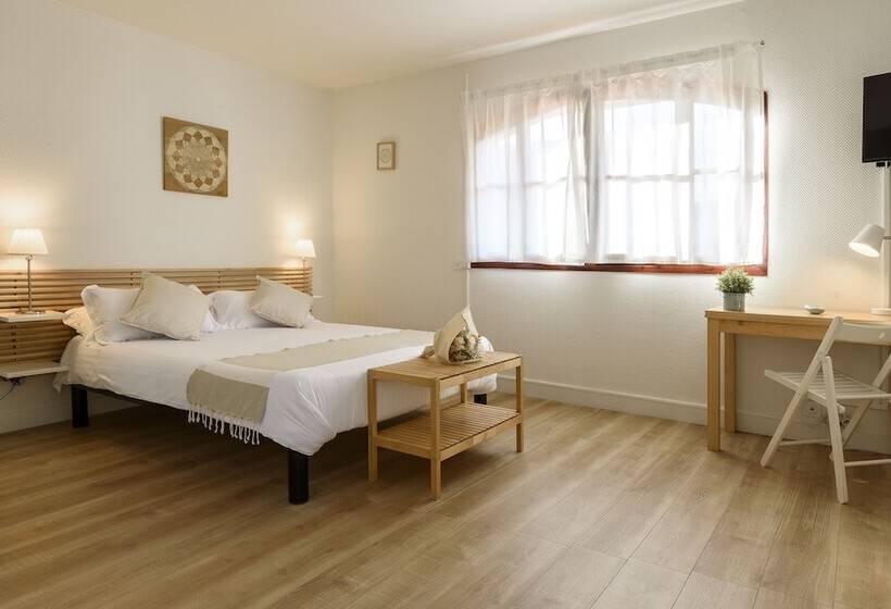 هتل Hôtel & Studios Astor