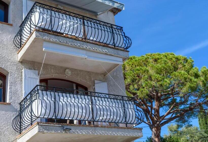هتل Hôtel & Studios Astor