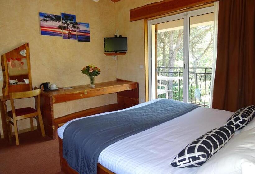 ホテル Les Chambres D Hotes Au Bois Fleuri