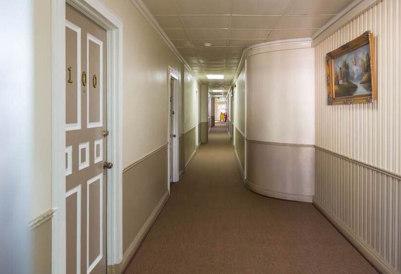 هتل Regency Suites