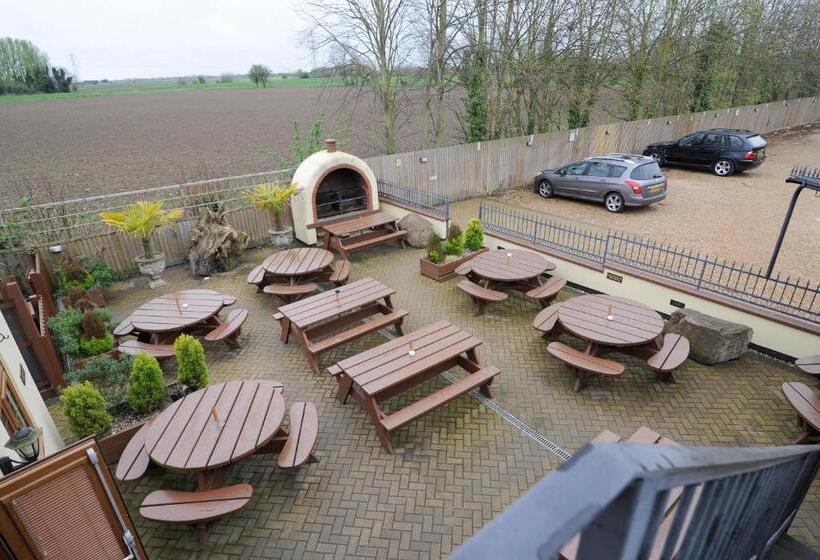 فندق The Elm Tree Inn