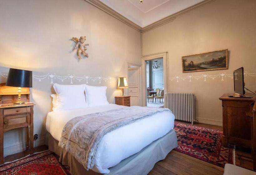 L Hotel De Panette, Un Exceptionnel Château En Ville   Cathédrale