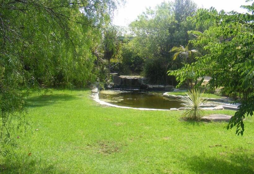 Weeroona Bed And Breakfast