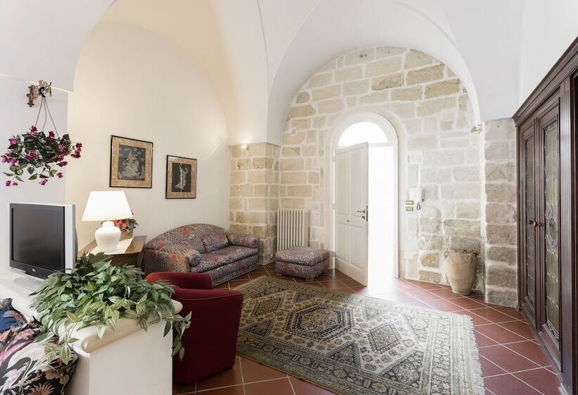 هتل Antica Villa La Viola