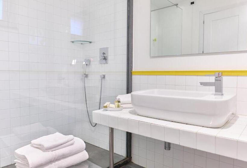 هتل Borgo La Pietraia